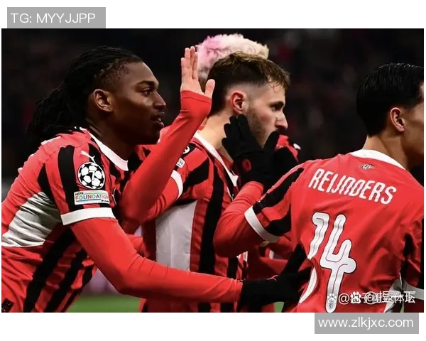 莎索罗与AC米兰激战正酣谁能在意甲赛场上笑到最后 莎索罗与AC米兰激战正酣谁能在意甲赛场上笑到最后